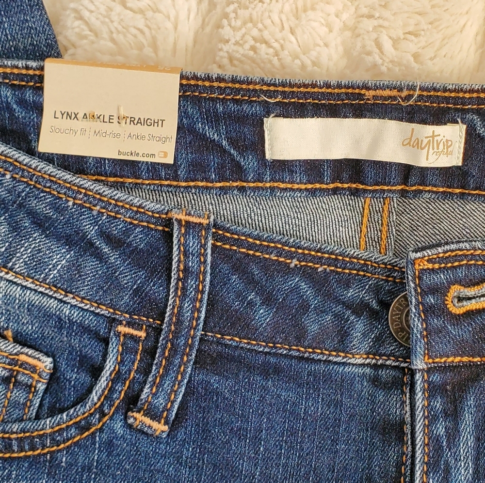 Buckle Daytrip Refined Lynx Slouchy Ankle Straight Jean - Picture 8 of 10